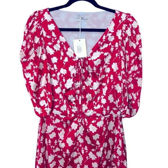 Never A Wallflower Shadow Floral Red & White Dress Size XS NWT - Picture 2 of 7